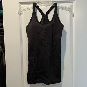 Lululemon Ebb to street tank